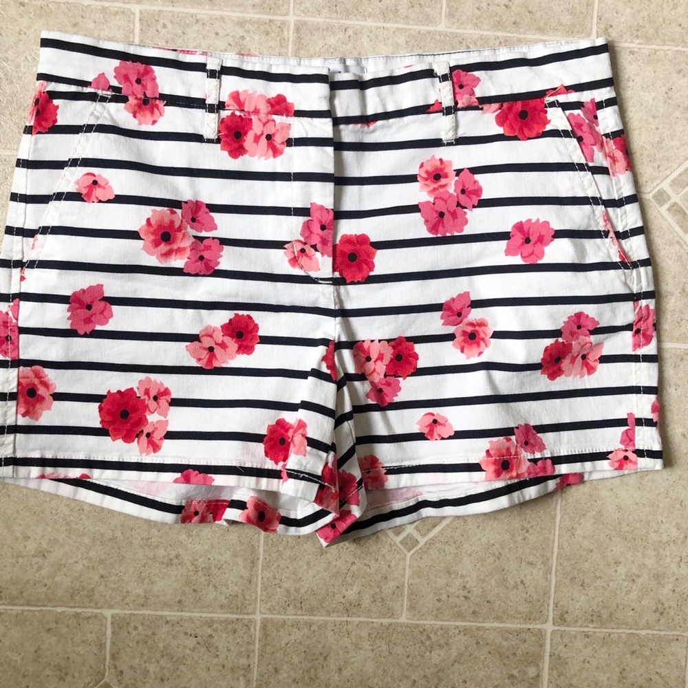 Elle • Striped Floral Shorts